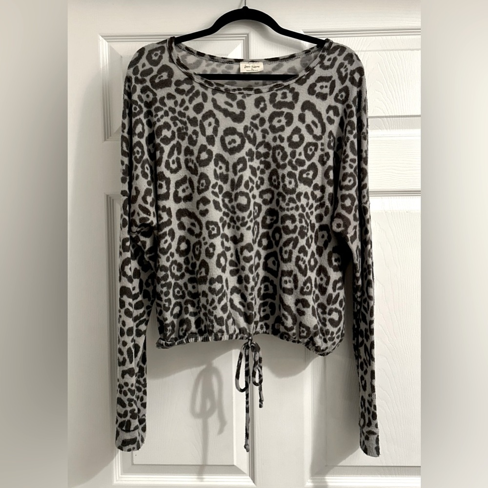 Black and Gray Cheetah Print Long Sleeve